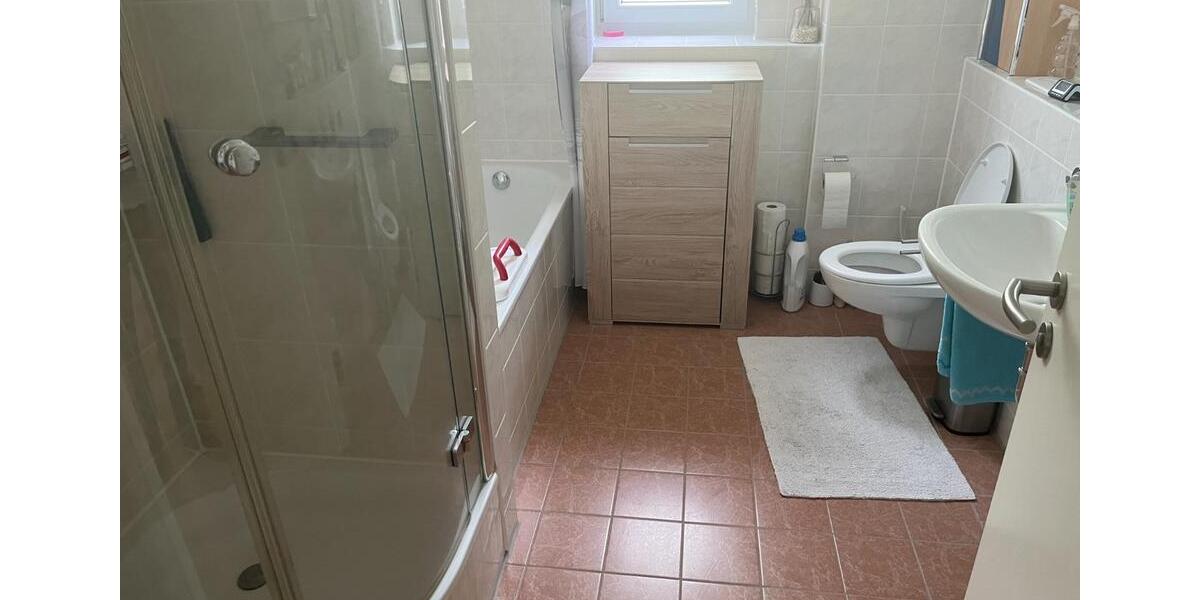 Dachgeschoßwohnung München Bogenhausen - 4 Zimmer, 112 m&sup2;, 1.180.000&euro; | Angebot:25943088