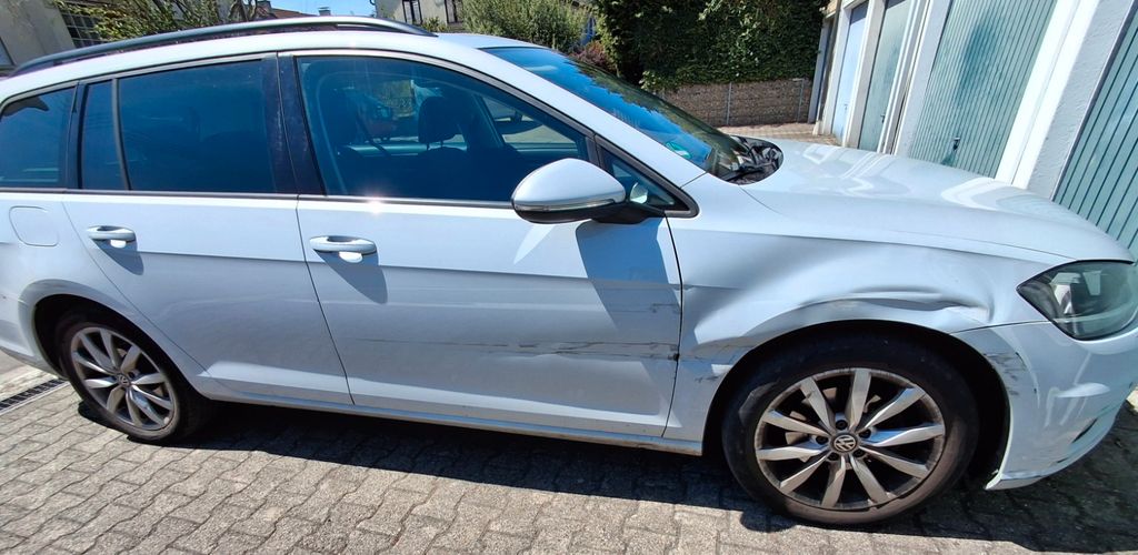 VW Golf 192.100 km 4.750 &euro; Emmendingen 79312