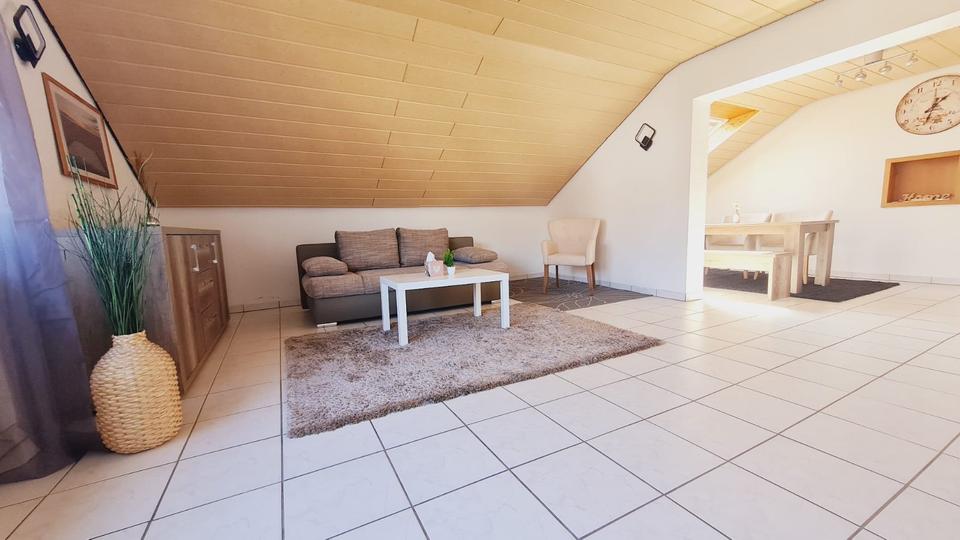 Dachgeschoßwohnung Karlsbad - 4 Zimmer, 80 m&sup2;, 1.000&euro; | Angebot:24838091