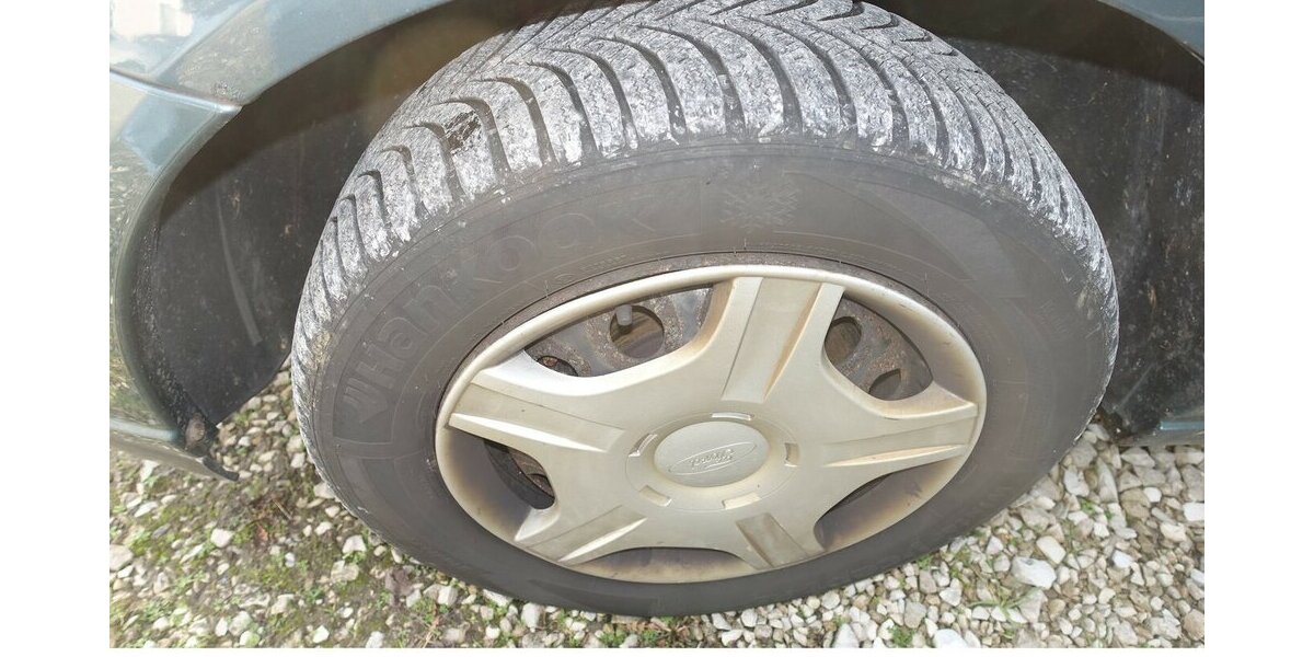 Ford Focus Finesse ohne TÜV Klima AHK Alu WR 4xAirbag 140.000 km 450 &euro; Neumarkt/OPf 92318