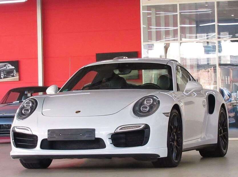 Porsche 911 30.000 km 123.850 € Köln 50739