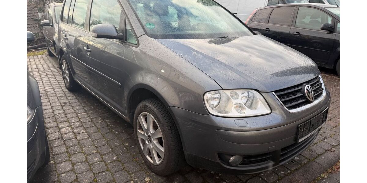 VW Touran 268.000 km 1.290 &euro; Petersberg 36100