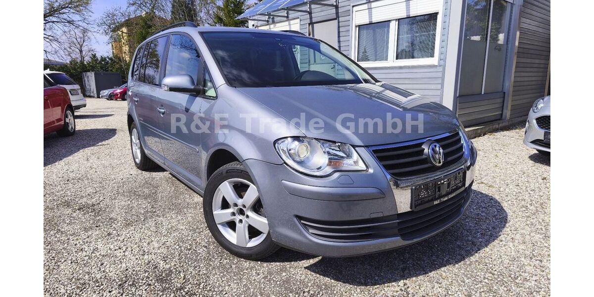 VW Touran 216.022 km 3.700 &euro; Leipzig 04178
