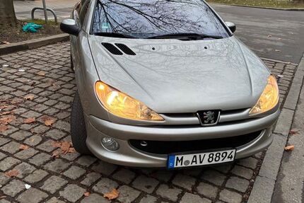 Peugeot 206 180.000 km 900 &euro; München 80689