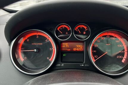 Peugeot 308 186.700 km 2.450 &euro; Alfter 53347