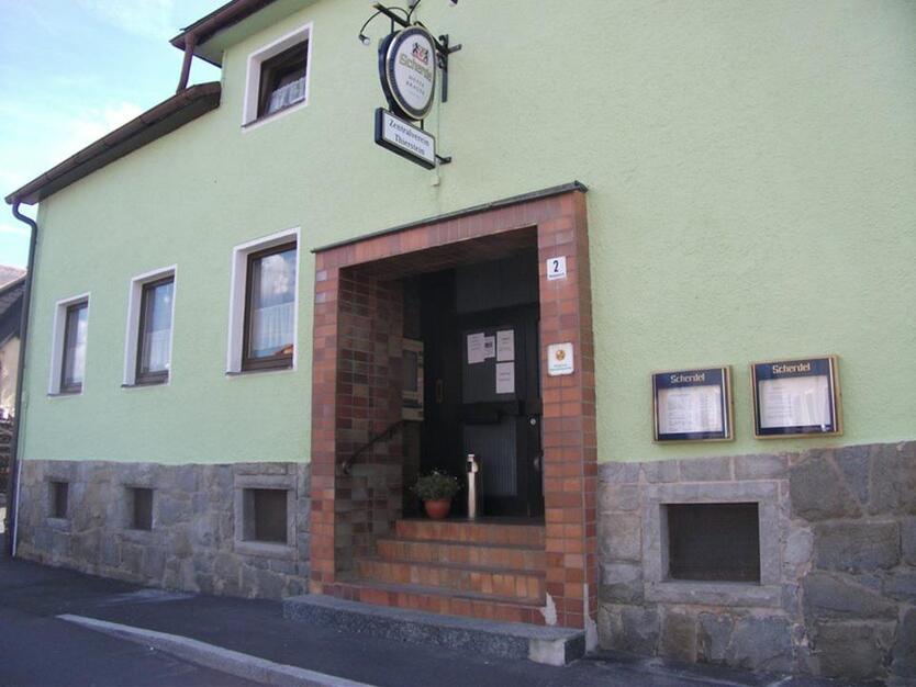 Gaststätte mit Wohnung