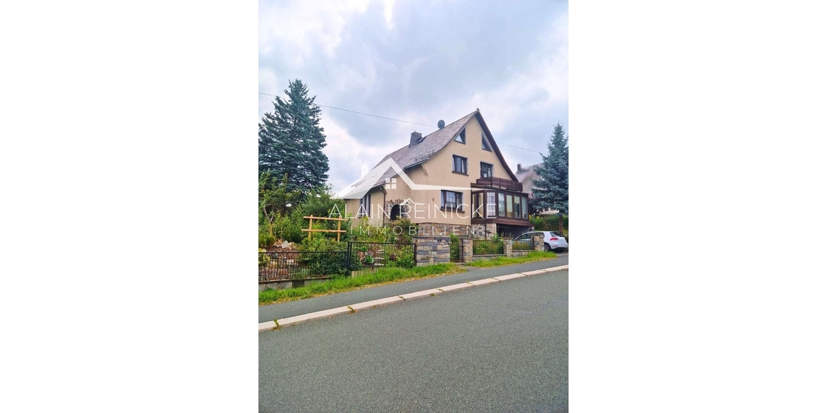 großzügiges Einfamilienhaus in begehrter Lage 9 zimmer