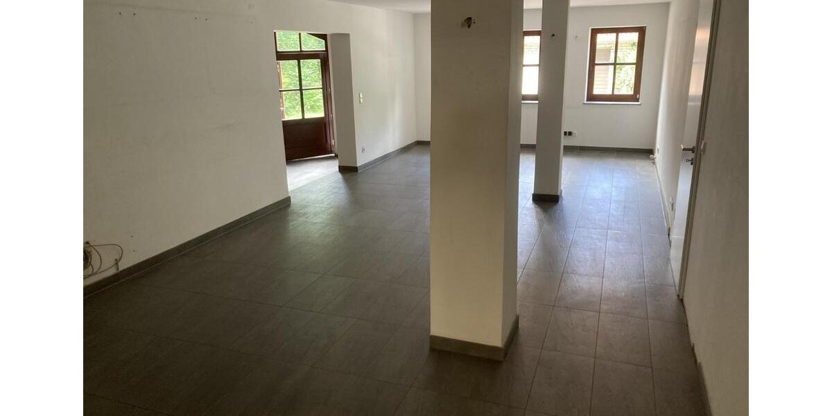 Gewerbeobjekt Halle - 890&euro; | Angebot:25439684