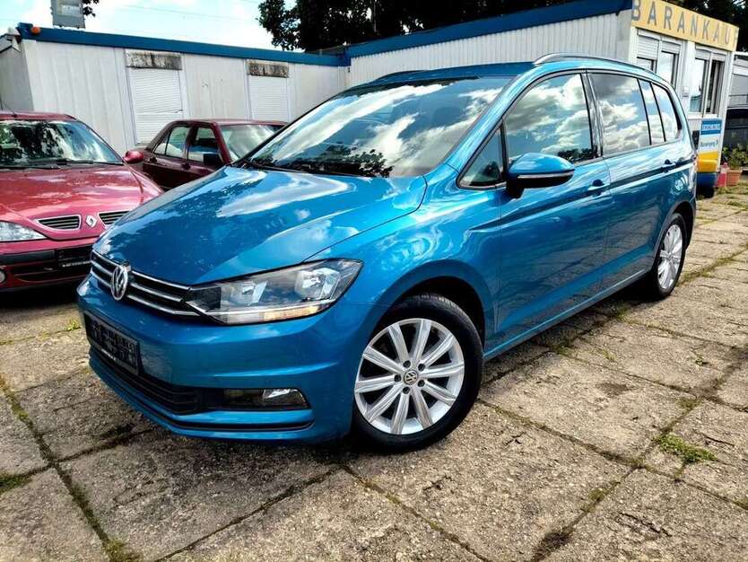 VW Touran 67.846 km 19.590 € Dresden 01237