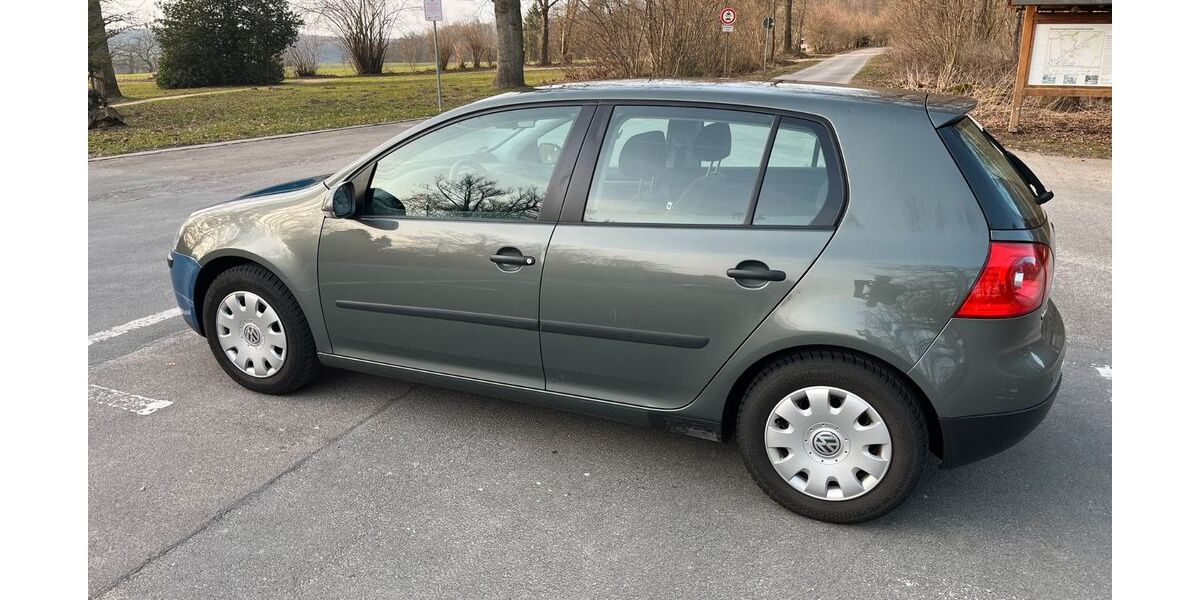 VW Golf 136.913 km 1.550 &euro; Brakel 33034