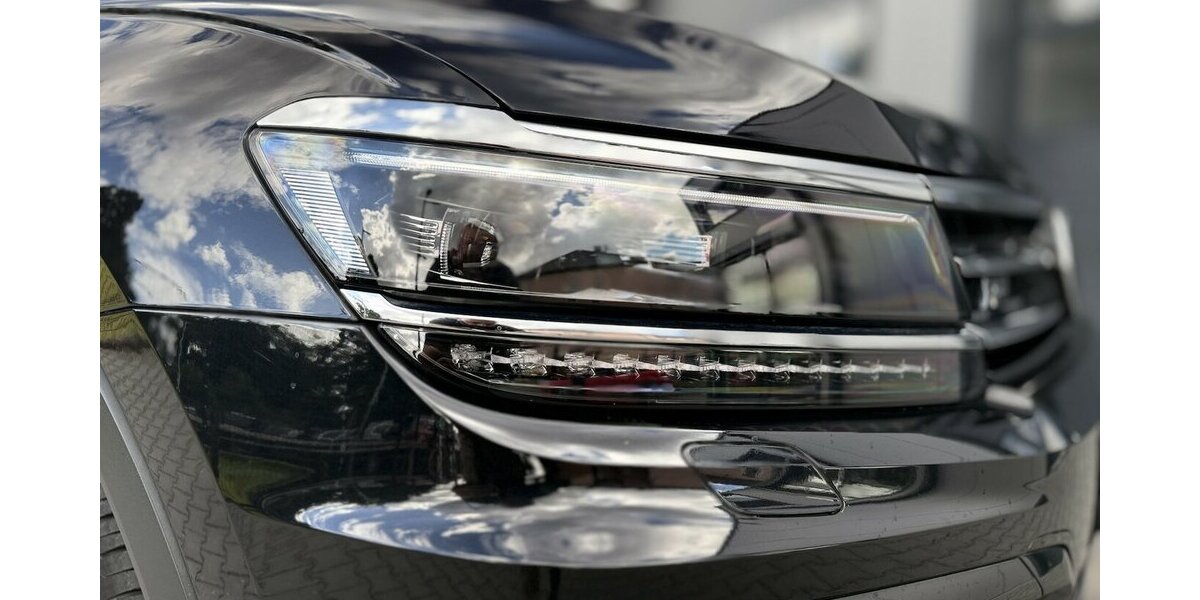 VW Tiguan R-Line / Allrad / Pano / Keyless 84.000 km 33.900 &euro; Mönchengladbach 41066