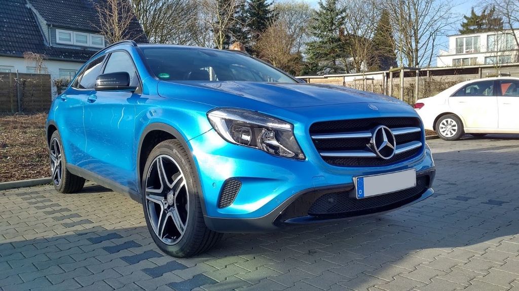 Mercedes-Benz GLA 200 89.900 km 15.200 &euro; Friedrichskoog 25718