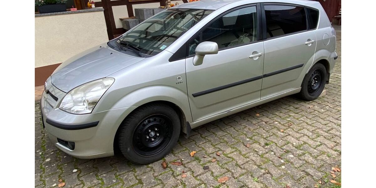 Toyota Corolla Verso 309.000 km 2.950 &euro; Grabfeld 98631