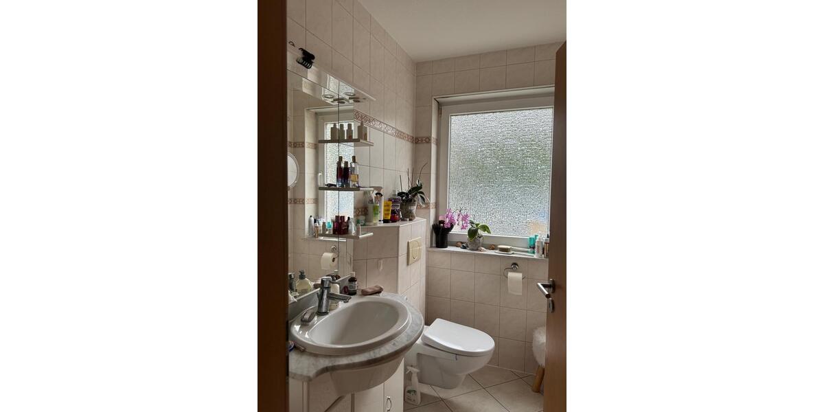 Etagenwohnung Rinteln - 6 Zimmer, 220 m&sup2;, 1.800&euro; | Angebot:26351998