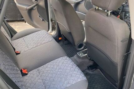 Ford Focus 52.100 km 2.800 &euro; Bad Salzungen 36433