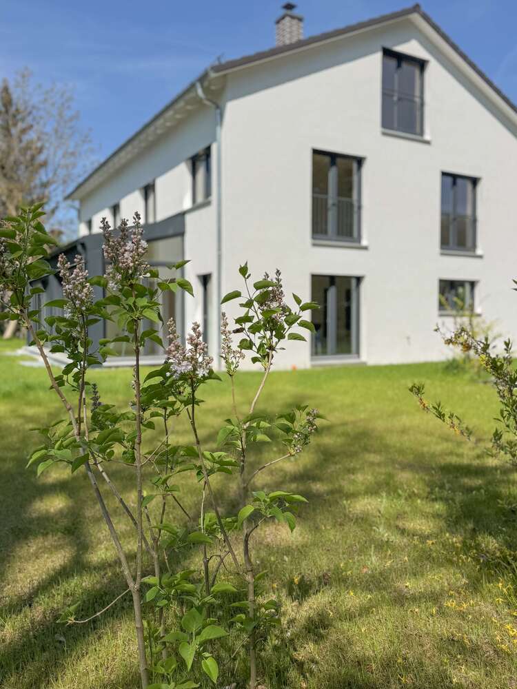 Haus zum Mieten in Baierbrunn 3.740 € 138 m²