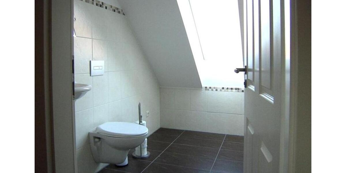 Einfamilienhaus Rottenburg an der Laaber - 1 Zimmer, 110 m&sup2;, 1.180&euro; | Angebot:24383716