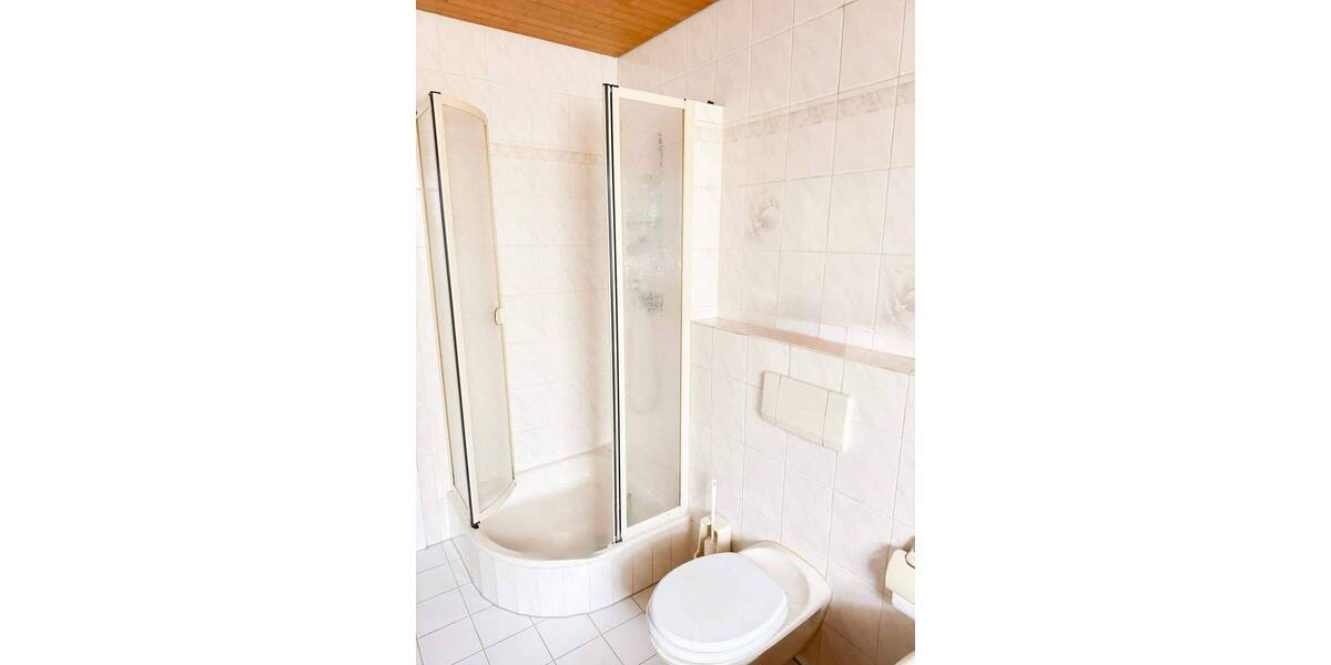 Etagenwohnung Kassel Wolfsanger/Hasenhecke - 3 Zimmer, 148 m&sup2;, 225.000&euro; | Angebot:26908868