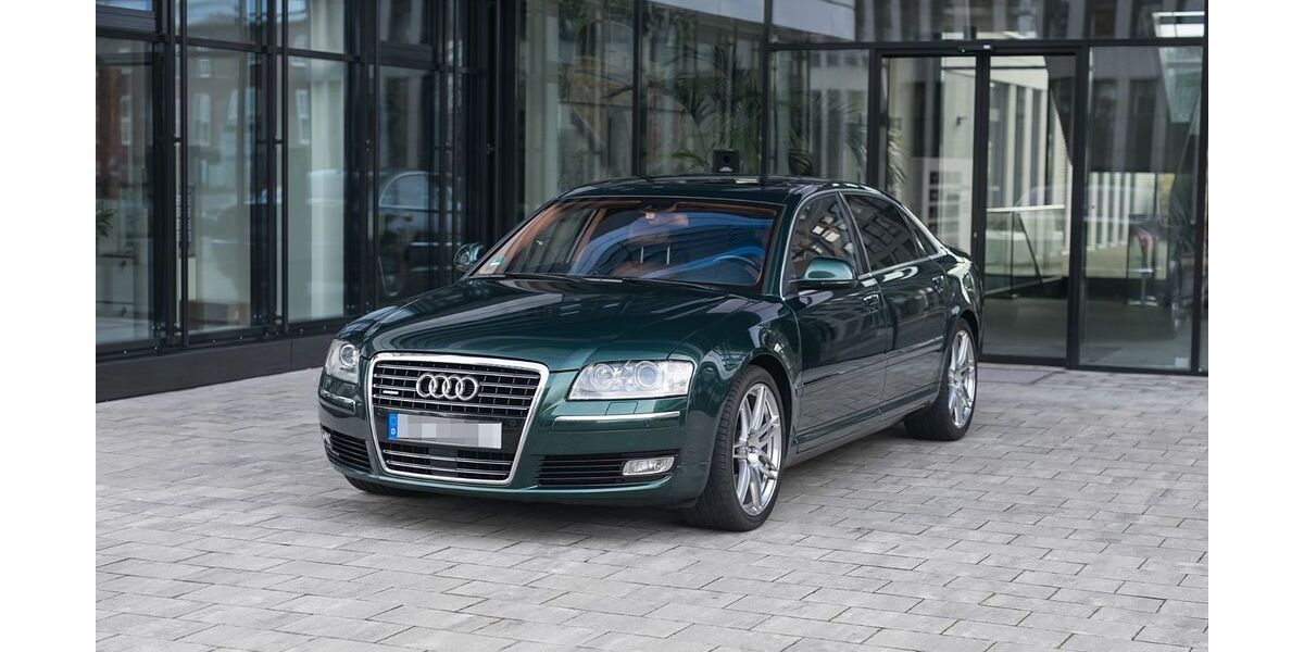 Audi A8 176.900 km 15.500 &euro; Schloß Holte Stukenbrock 33758