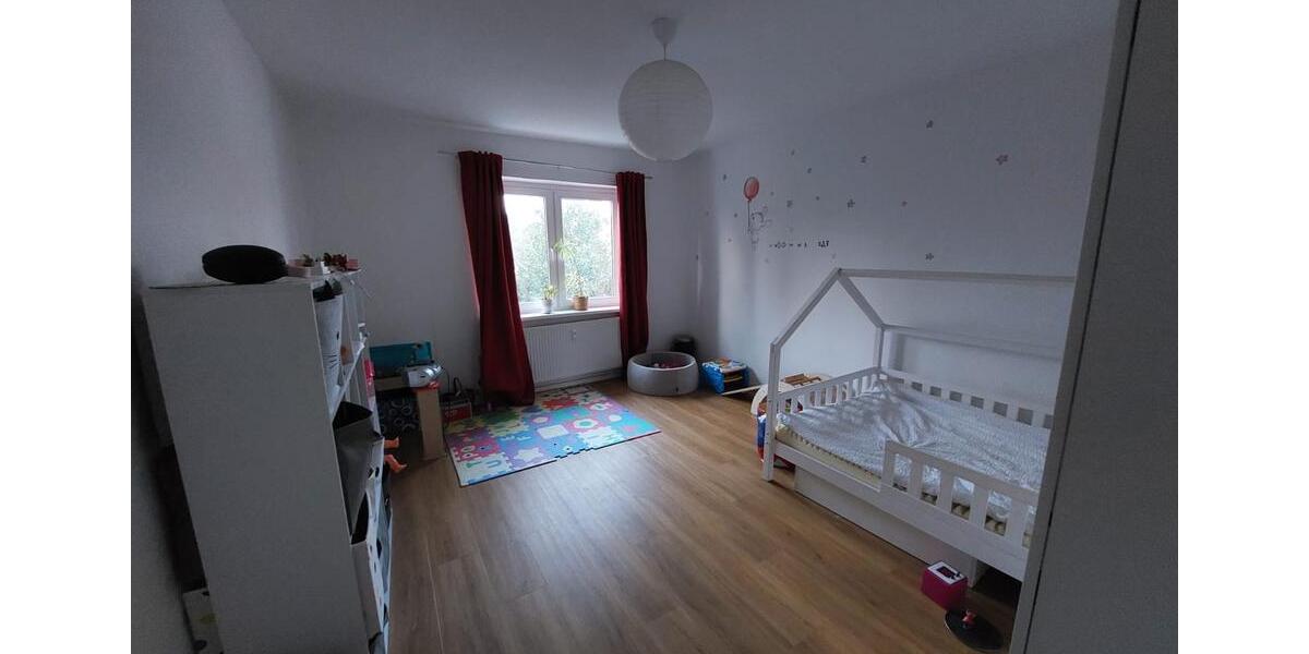 Erdgeschoßwohnung Broderstorf - 5 Zimmer, 184 m&sup2;, 1.950&euro; | Angebot:25310888