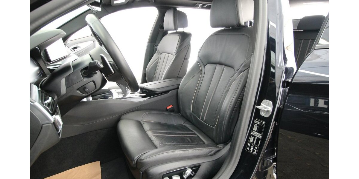 BMW 530d Touring xDrive M Sport AHK+PANO+HEAD-UP 96.048 km 35.500 &euro; Hagenow 19230