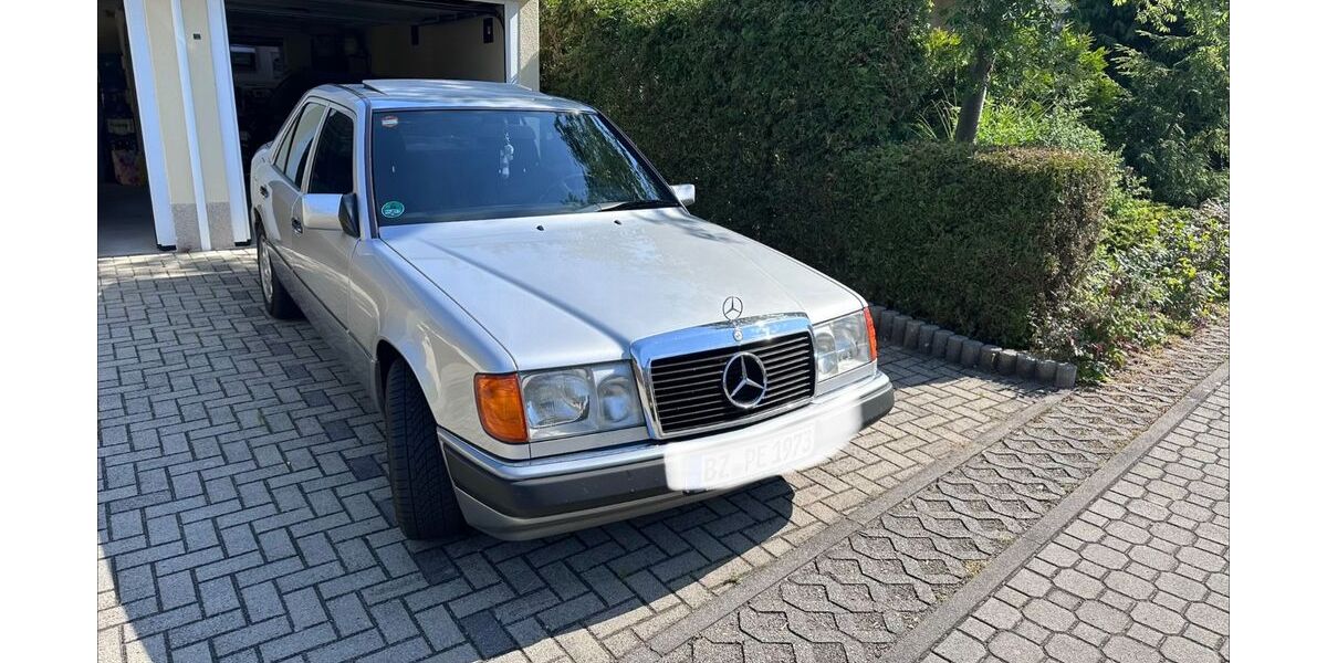 Mercedes-Benz E 260 199.000 km 8.999 &euro; Bautzen 02625
