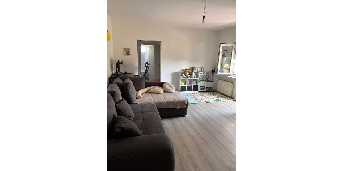 RESERVIERT***Schöne gepflegte Wohnung mit Aufzug leer stehend*** 2 zimmer