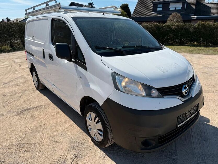 NV200