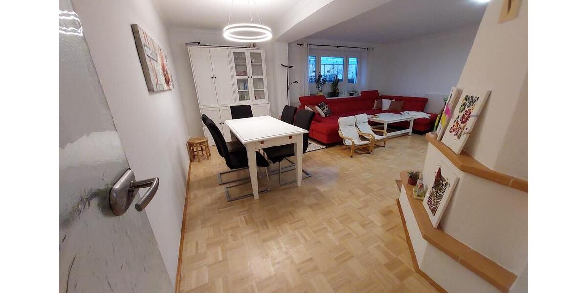 Erdgeschoßwohnung Broderstorf - 5 Zimmer, 184 m&sup2;, 1.950&euro; | Angebot:25310888