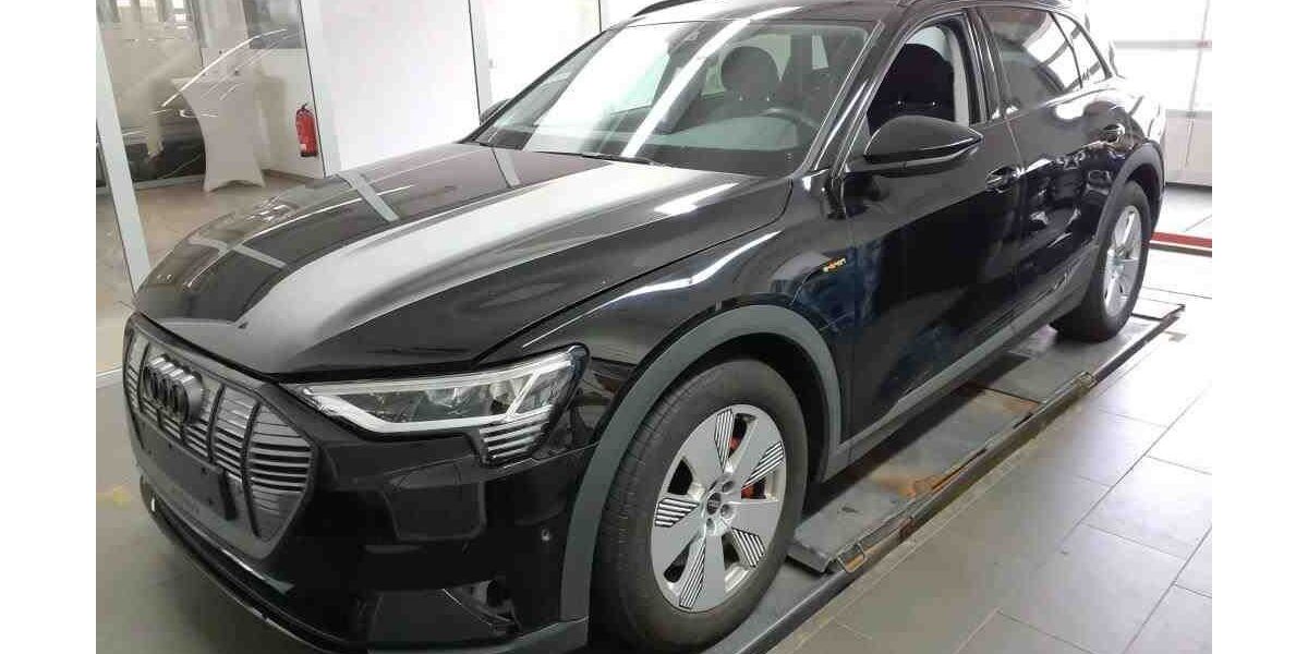 Audi e-tron 62.000 km 26.990 &euro; Bad Langensalza 99947