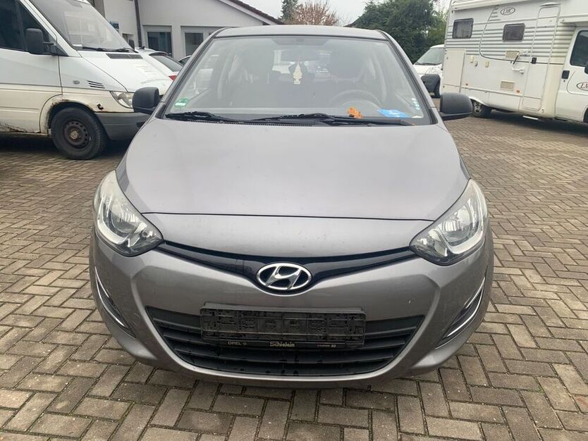 i20