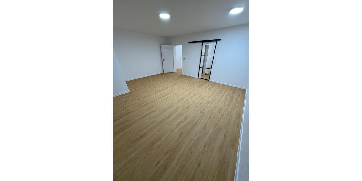 Kernsanierte 2-Zimmer-Wohnung mit Südbalkon in zentraler Lage 2 zimmer