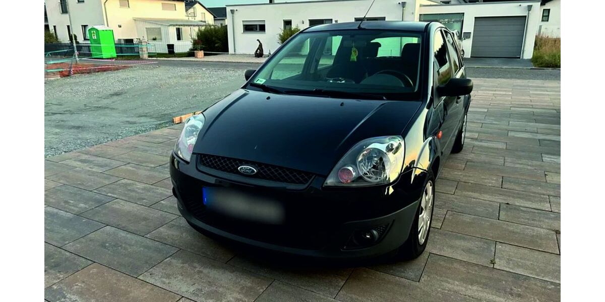 Ford Fiesta 185.000 km 2.349 &euro; Weiden i.d.Opf. 92637