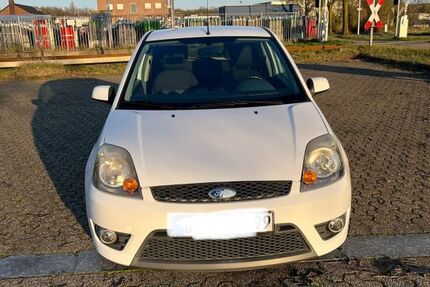 Ford Fiesta 146.600 km 2.600 &euro; Bocholt 46397