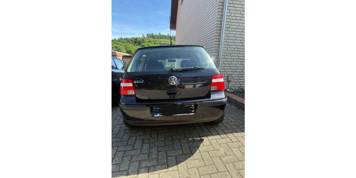 VW Golf 173.000 km 1.600 &euro; Georgsmarienhütte 49124
