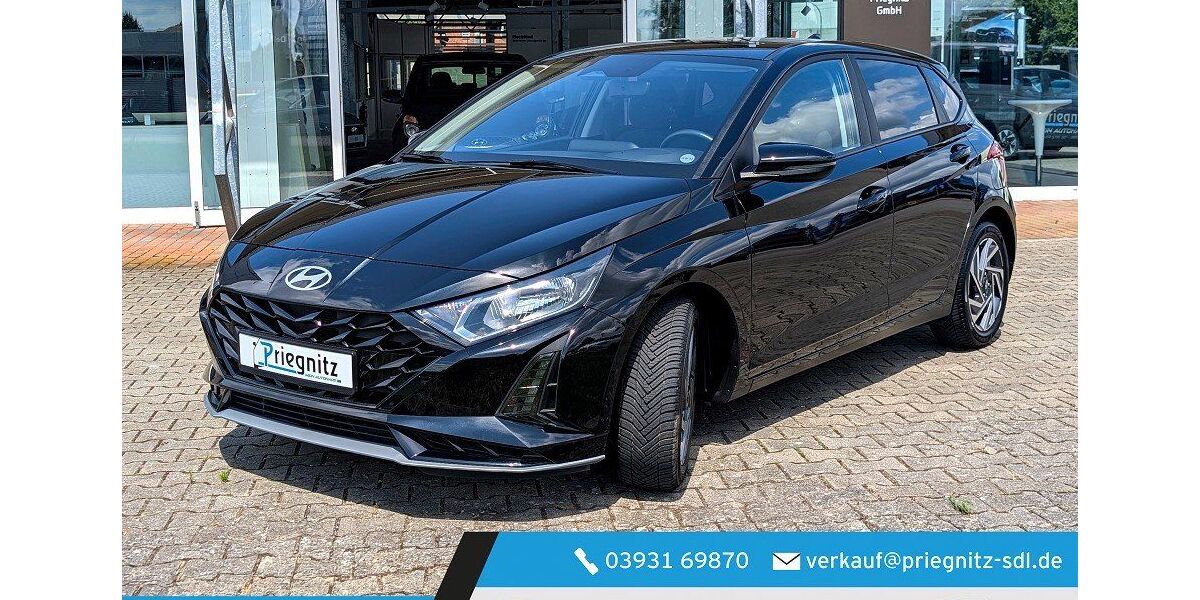 Hyundai i20 12.066 km 16.890 &euro; Stendal 39576