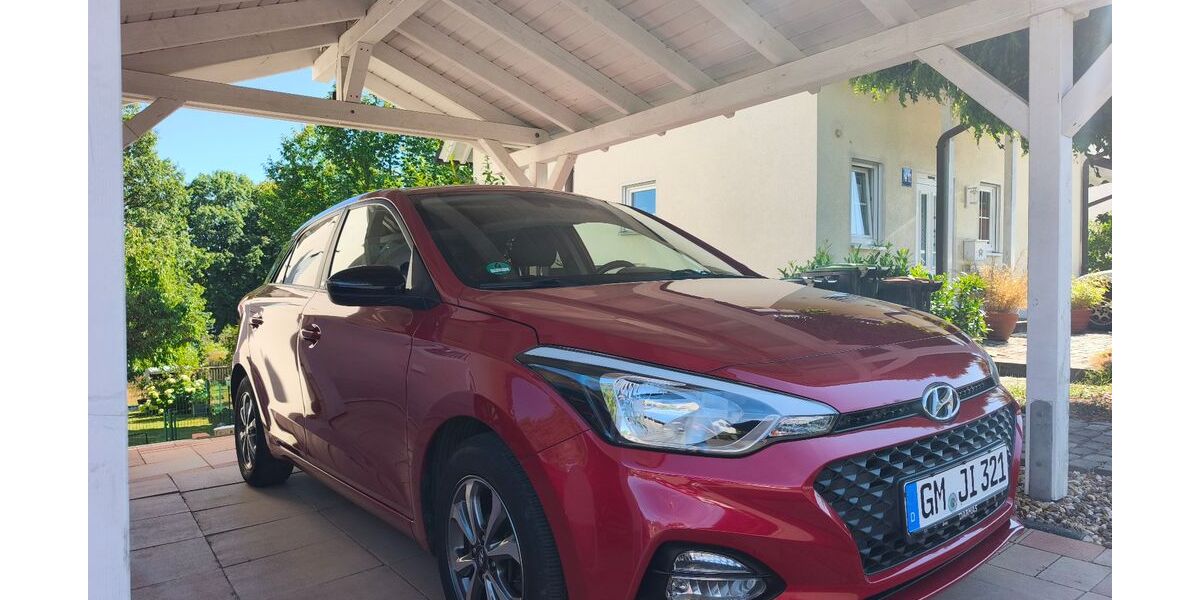 Hyundai i20 70.000 km 9.489 &euro; Lindlar 51789
