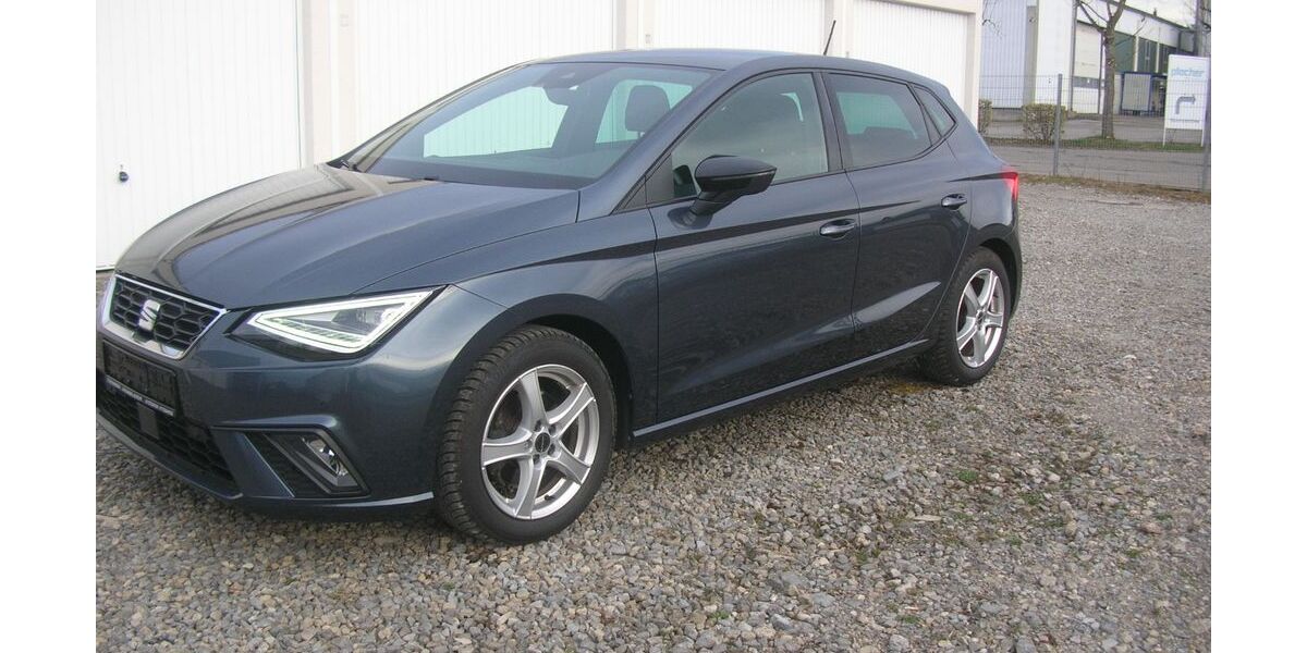 Seat Ibiza 98.000 km 15.750 &euro; Vöhringen 72189