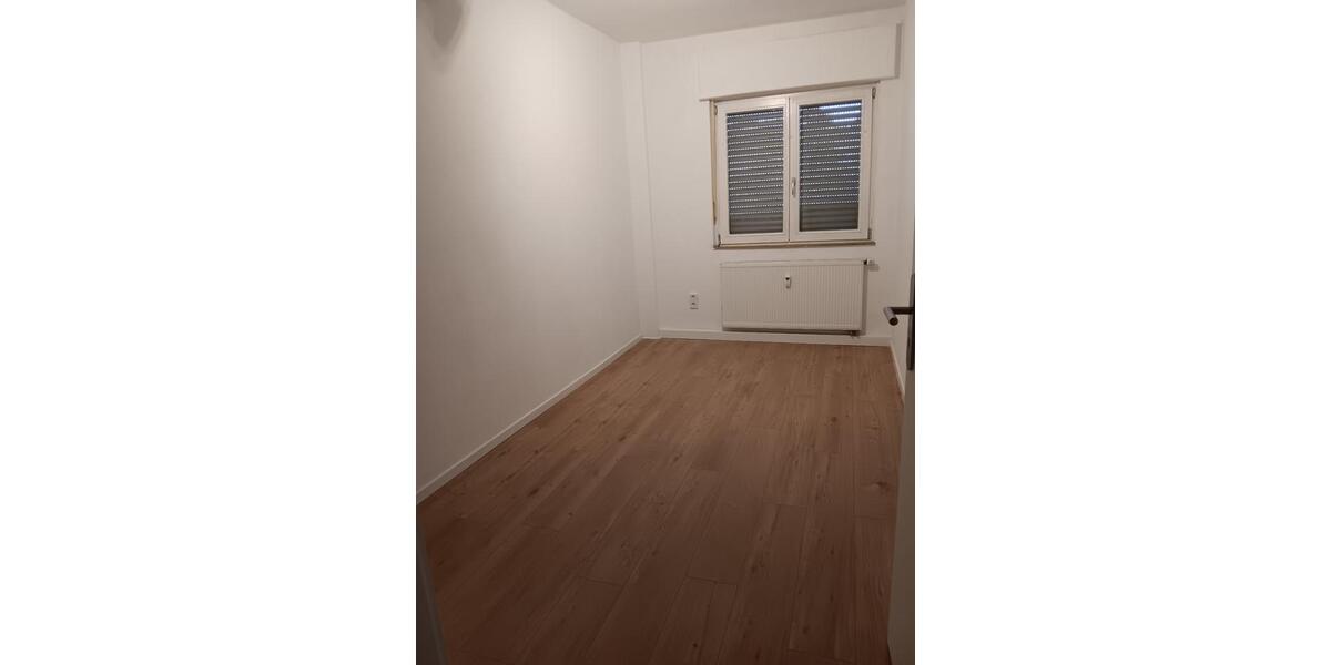 Etagenwohnung Goldbach - 3.5 Zimmer, 89 m&sup2;, 900&euro; | Angebot:25975849