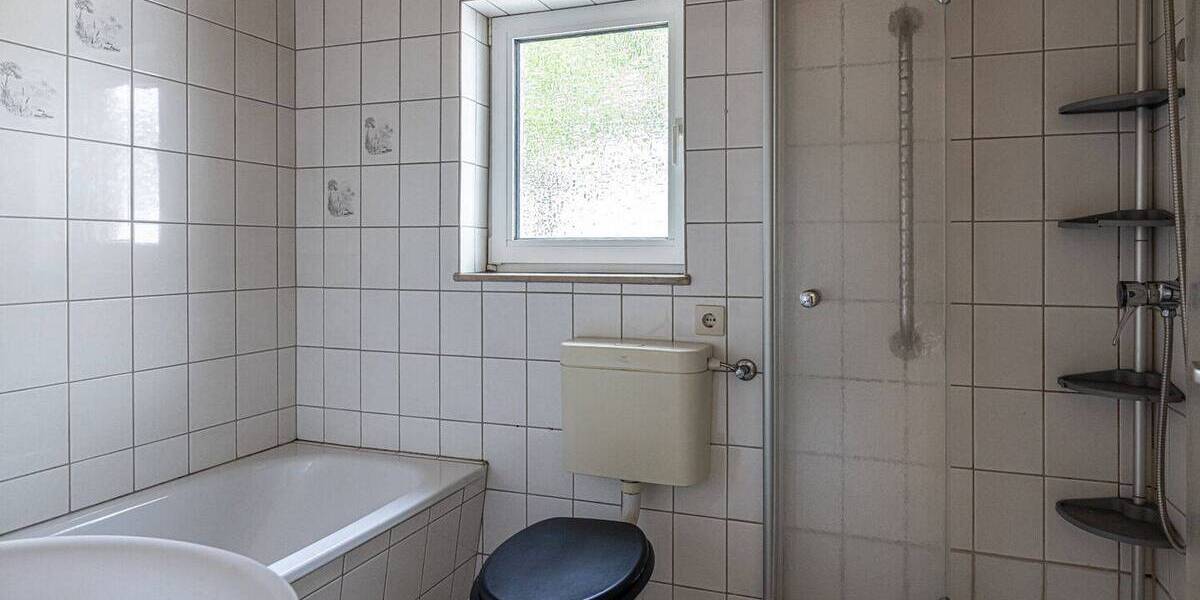 Einfamilienhaus Blomberg - 8 Zimmer, 189 m&sup2;, 225.000&euro; | Angebot:25815052