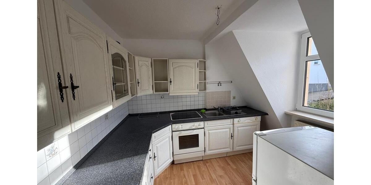 Tolle 3-Raum-DG-Wohnung mit herrlichem Blick über Greiz 3 zimmer