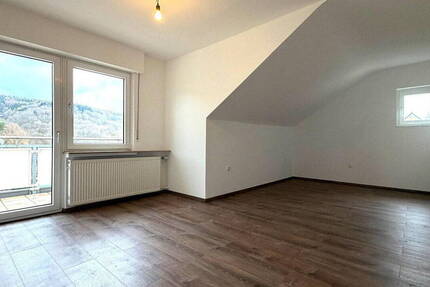 Wohnung Bad Orb - 4 Zimmer, 110 m&sup2;, 989&euro; | Angebot:26790494