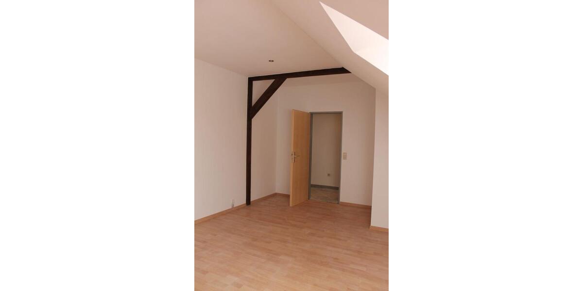 Dachgeschoßwohnung Trebbin - 4 Zimmer, 121 m&sup2;, 1.209&euro; | Angebot:25457053
