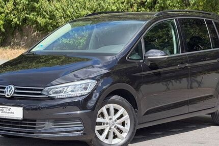 VW Touran 106.500 km 17.490 &euro; Kiel 24147