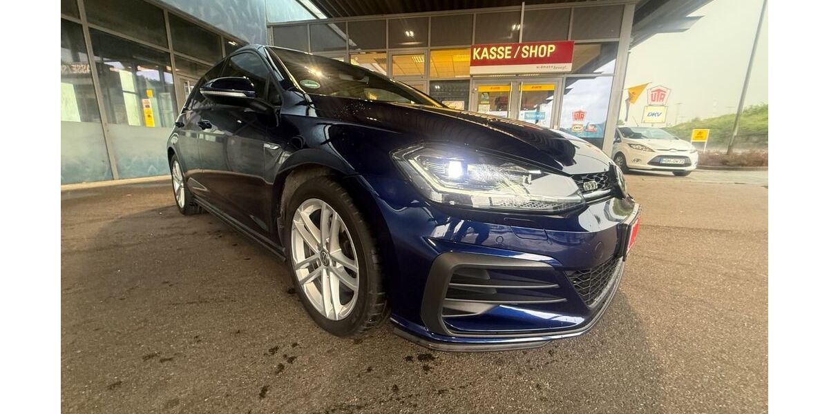 VW Golf 128.700 km 17.700 &euro; Essingen 73457