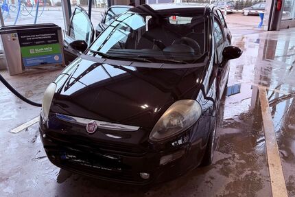Fiat Punto 147.000 km 2.800 &euro; Esslingen 73734