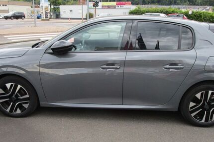 Peugeot 208 27.528 km 17.690 &euro; Trier 54294