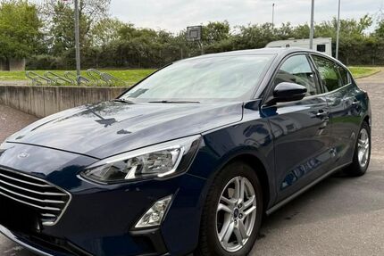 Ford Focus 93.000 km 12.700 &euro; Köln 50735