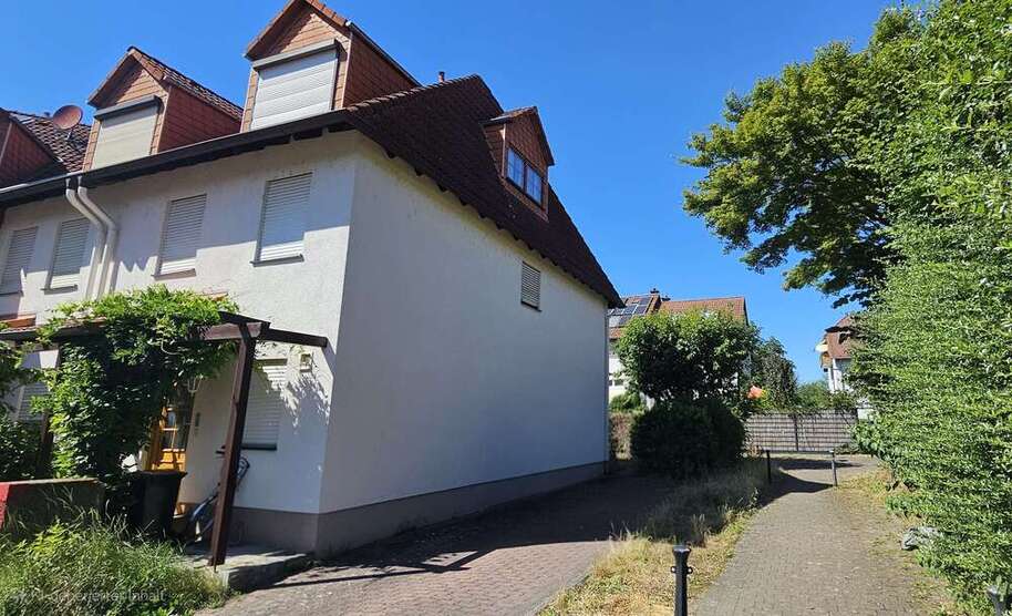 Haus zum Kaufen in Bad Vilbel 679.000 € 122 m² 4 zimmer