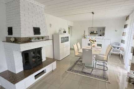 Wohnung zum Kaufen in Siegburg 320.000 € 122.48 m² 4 zimmer